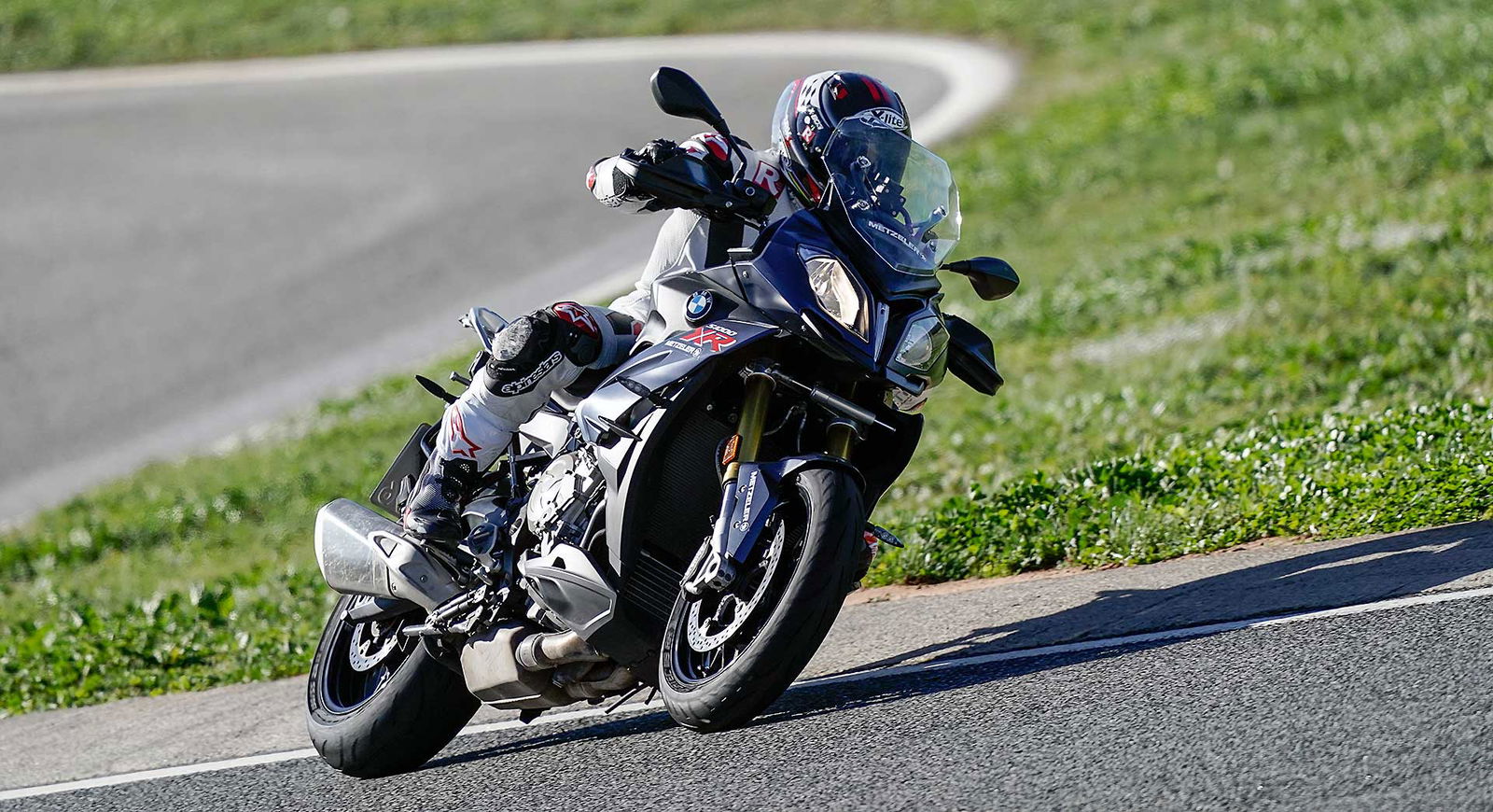 Metzeler Sportec M9R su BMW S1000XR