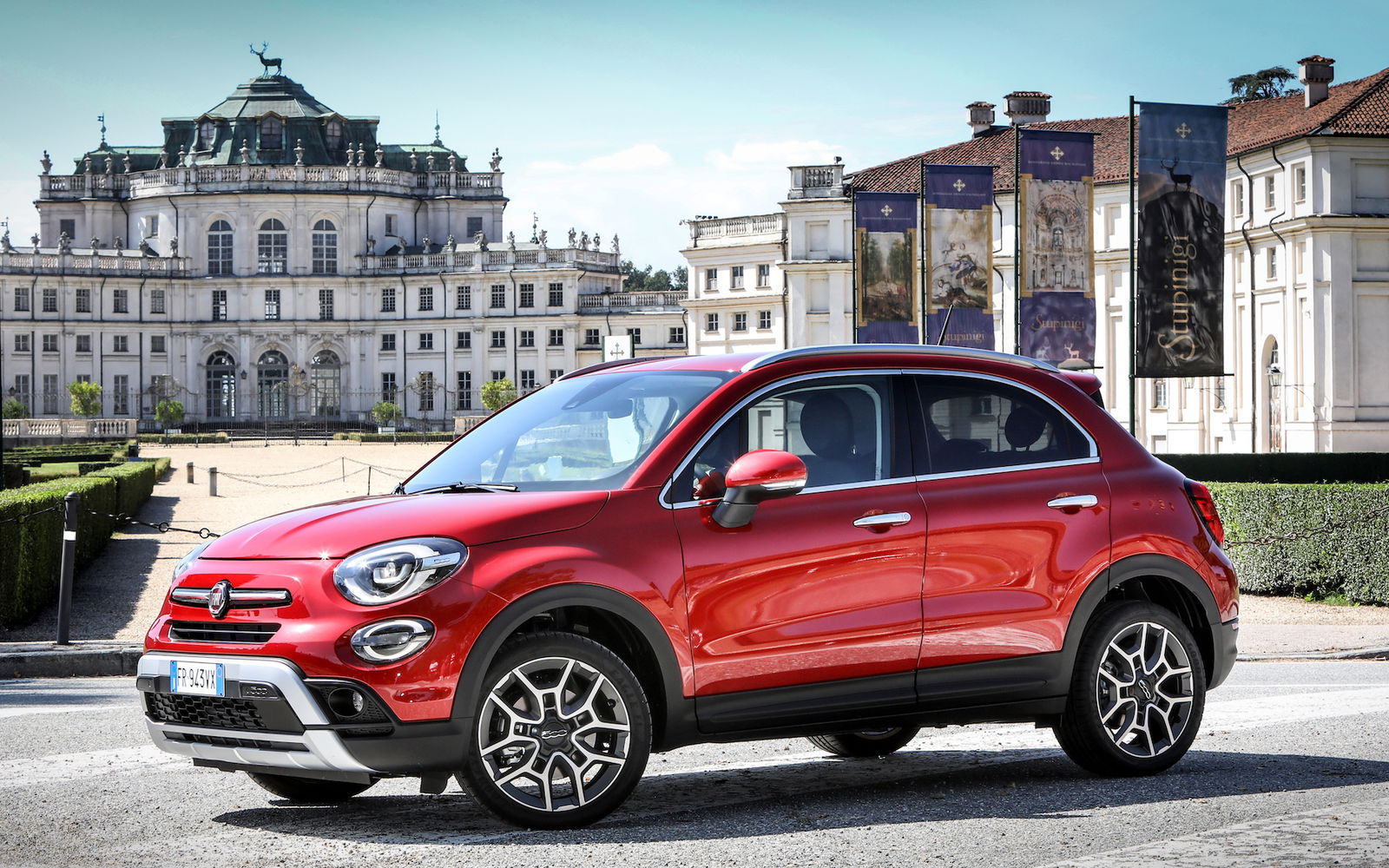 Fiat_500X_statica_Palazzina_Stupinigi