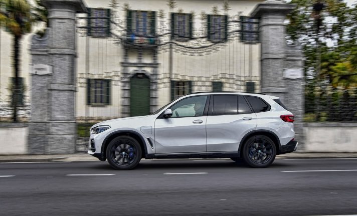 BMW-X5-xDrive-45e-plugin-hybrid-2020_00029