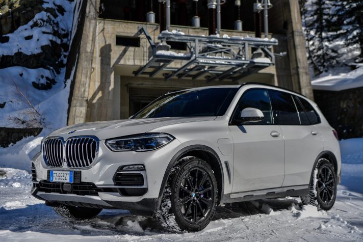 BMW-X5-xDrive-45e-plugin-hybrid-2020_00012