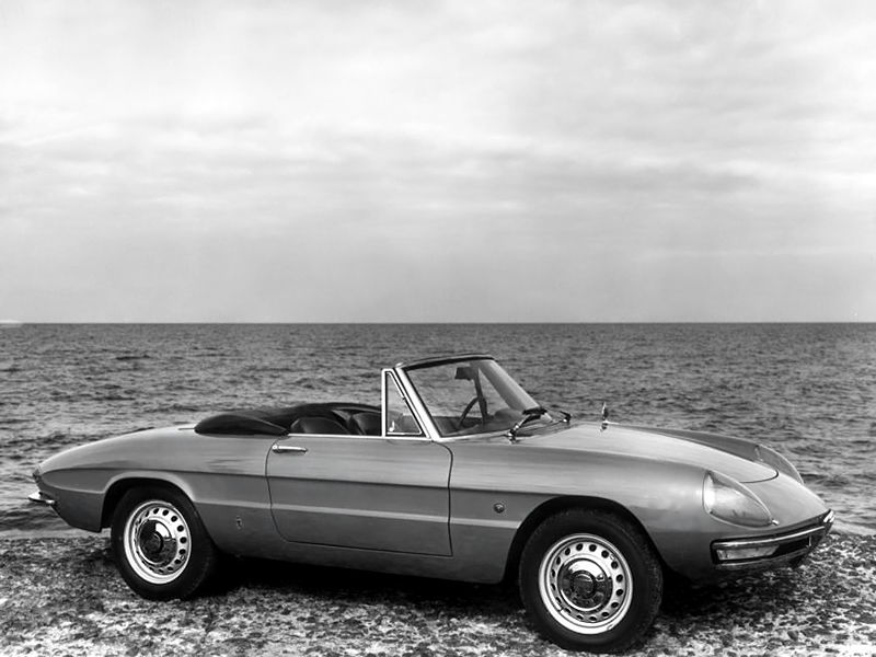 alfa_romeo_spider_1600_duetto_11