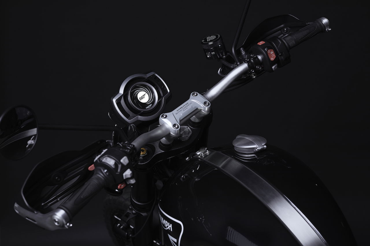 triumph-scrambler 1200 bond edition TFT colori