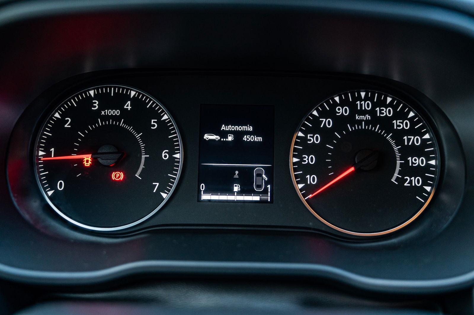 Dacia Duster 1.0 - prova, strumentazione