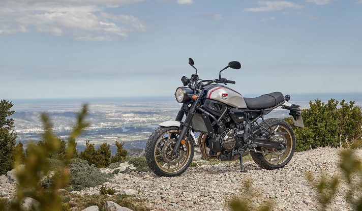 YAMAHA-XSR-700-XTRIBUTE-021