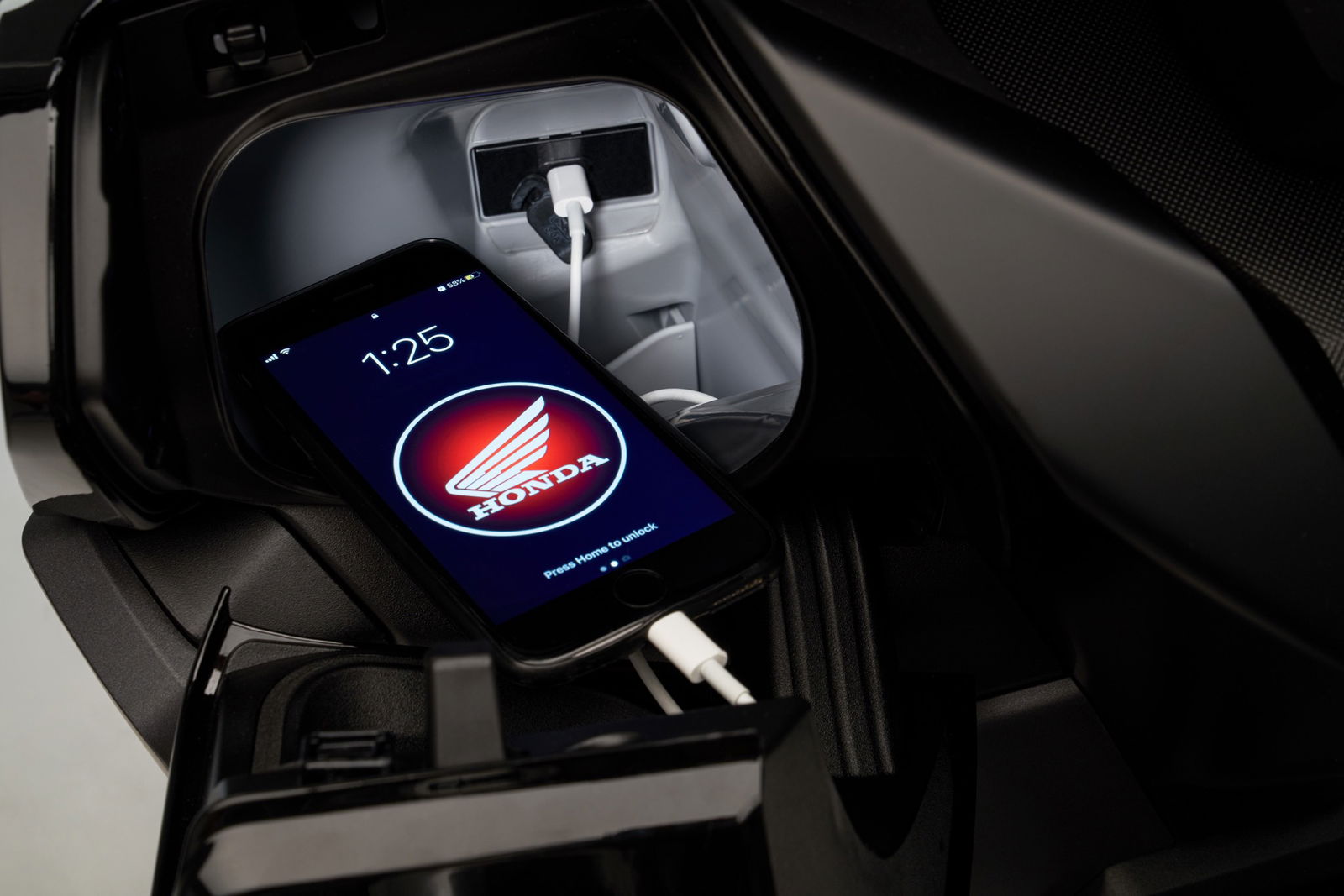 HONDA FORZA 125 presa USB