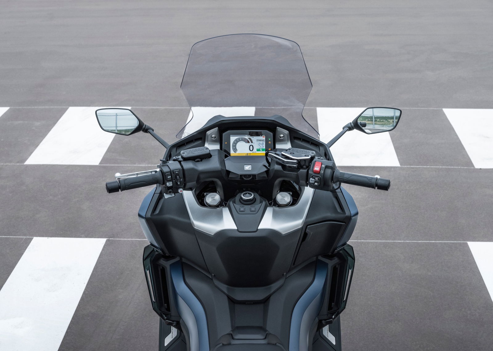 HONDA FORZA 750 retroscudo