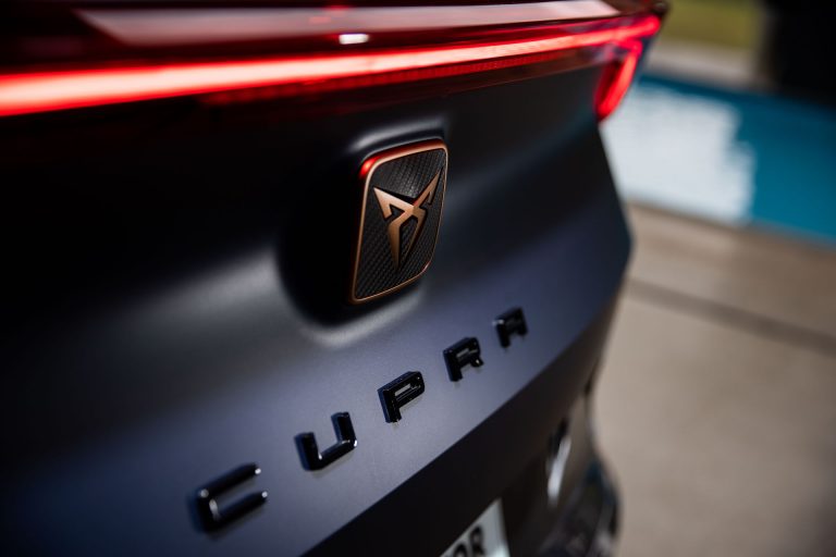 Cupra Formentor logo posteriore