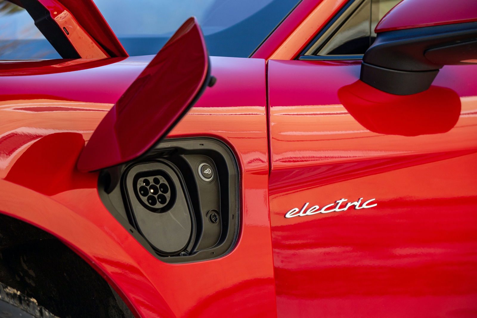 Porsche Taycan ricarica