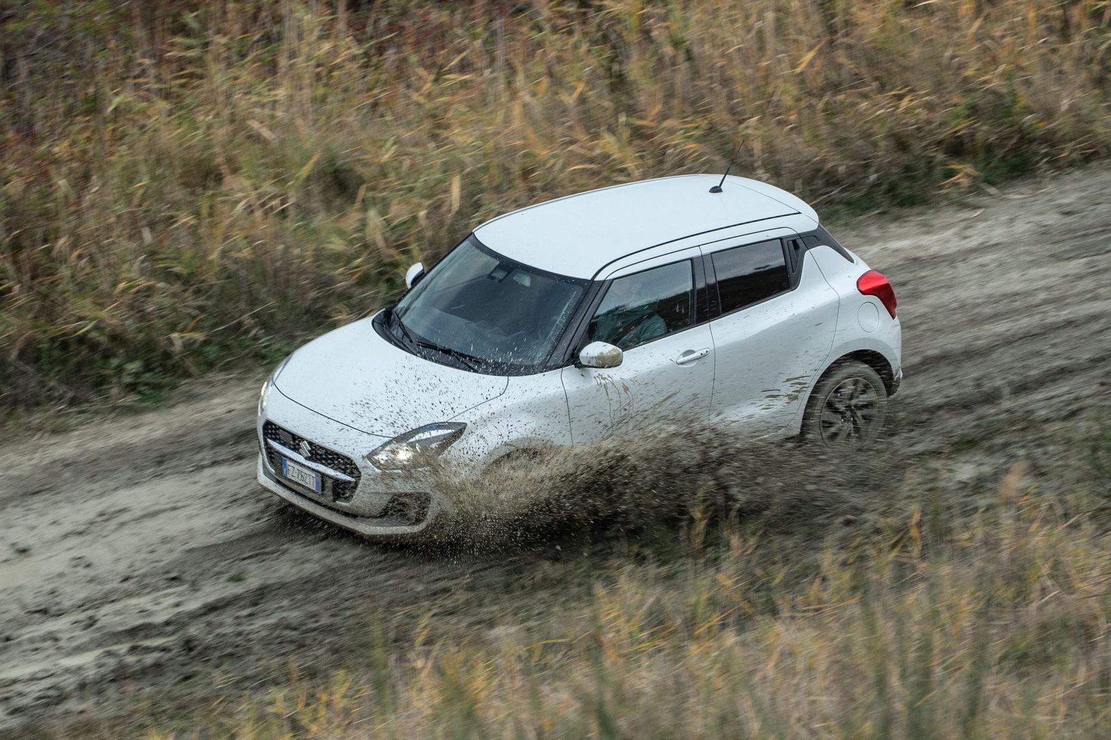 Suzuki Swift 4x4 passaggio offroad
