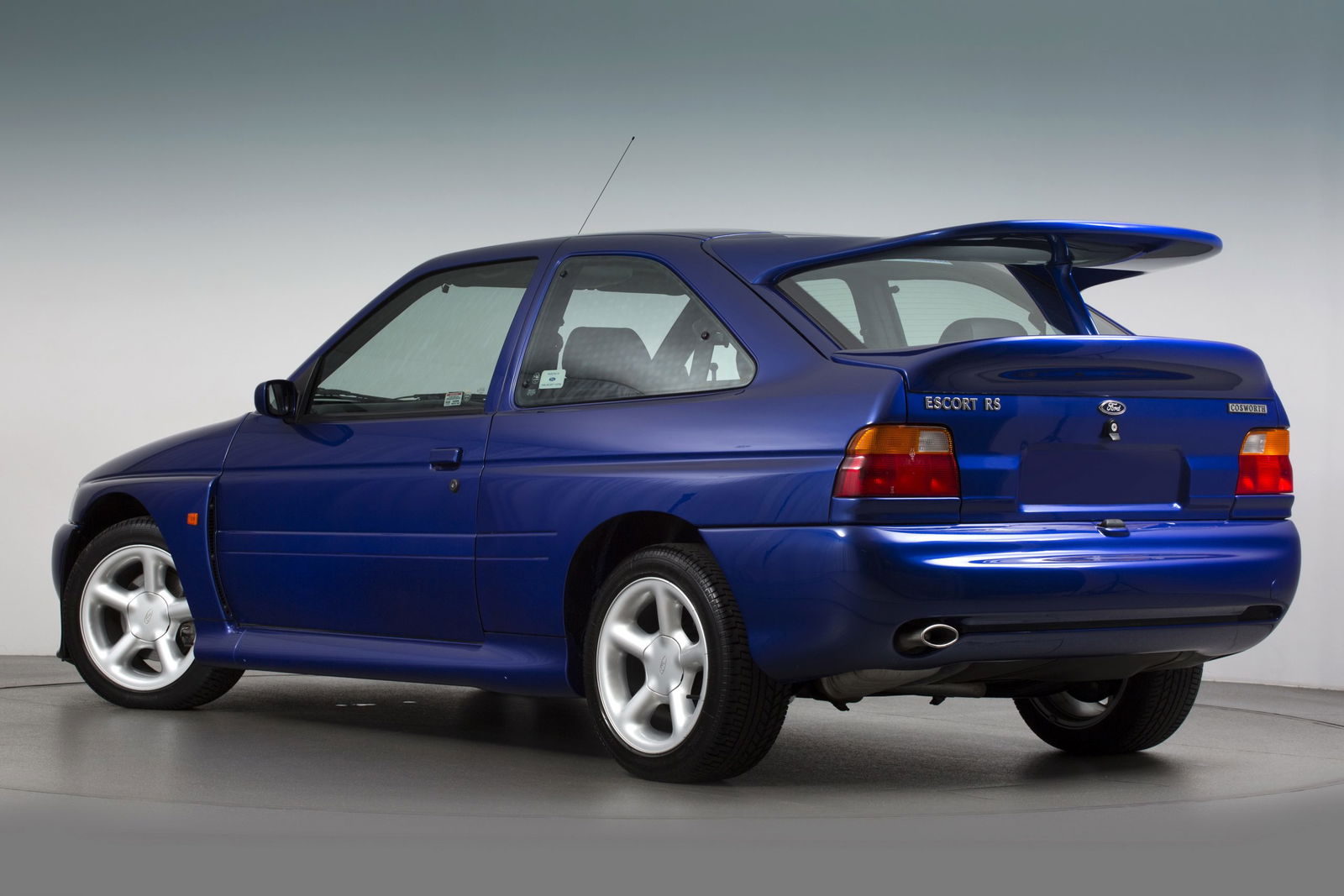 ford_escort_rs_cosworth alettone posteriore