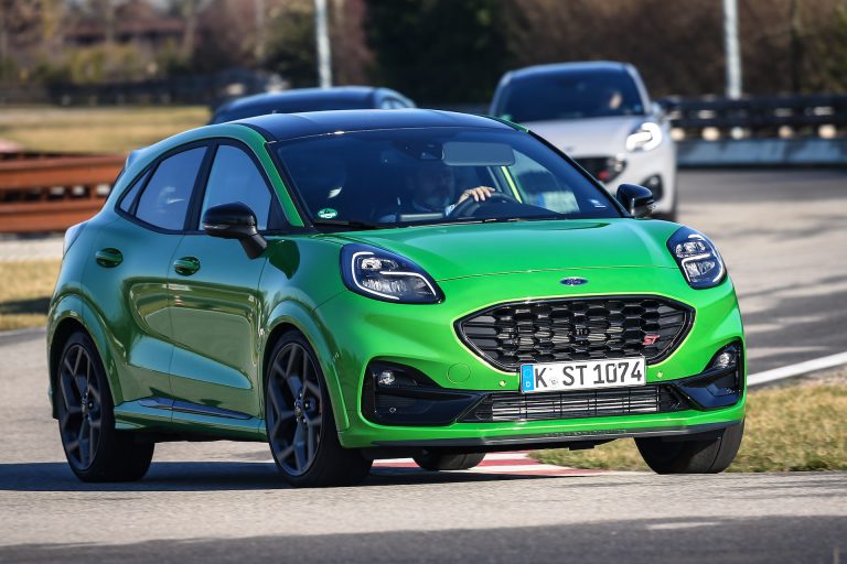 ford puma ST prova pista (verde)