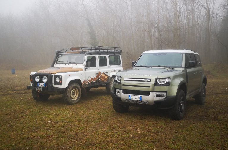 Land Rover Defender nuova e vecchia a confronto