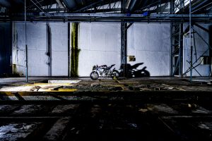 Vibrazioni art design moto con pezzi riciclati