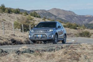 test Suzuki VITARA HYBRID 4x4 aut