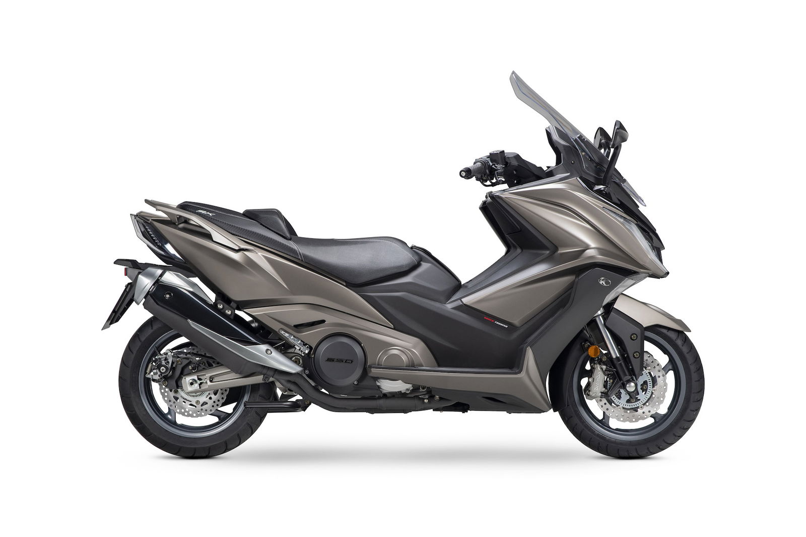Kymco AK 550 ETS foto statica in studio