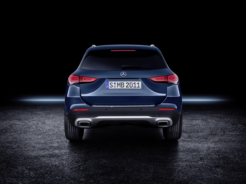 Mercedes GLA - foto studio posteriore
