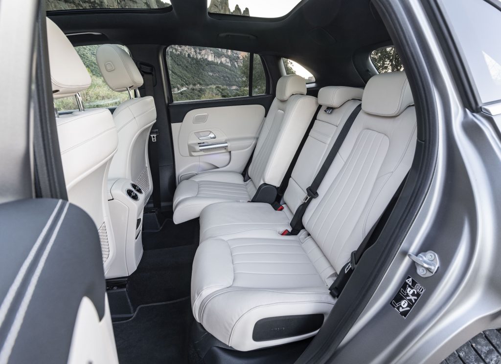 Mercedes GLA - interni e sedili posteriori