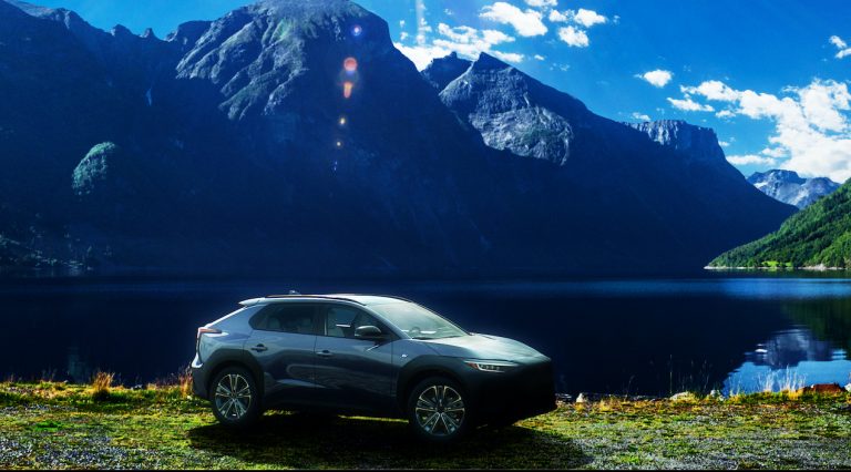 Subaru Solterra SUV elettrico