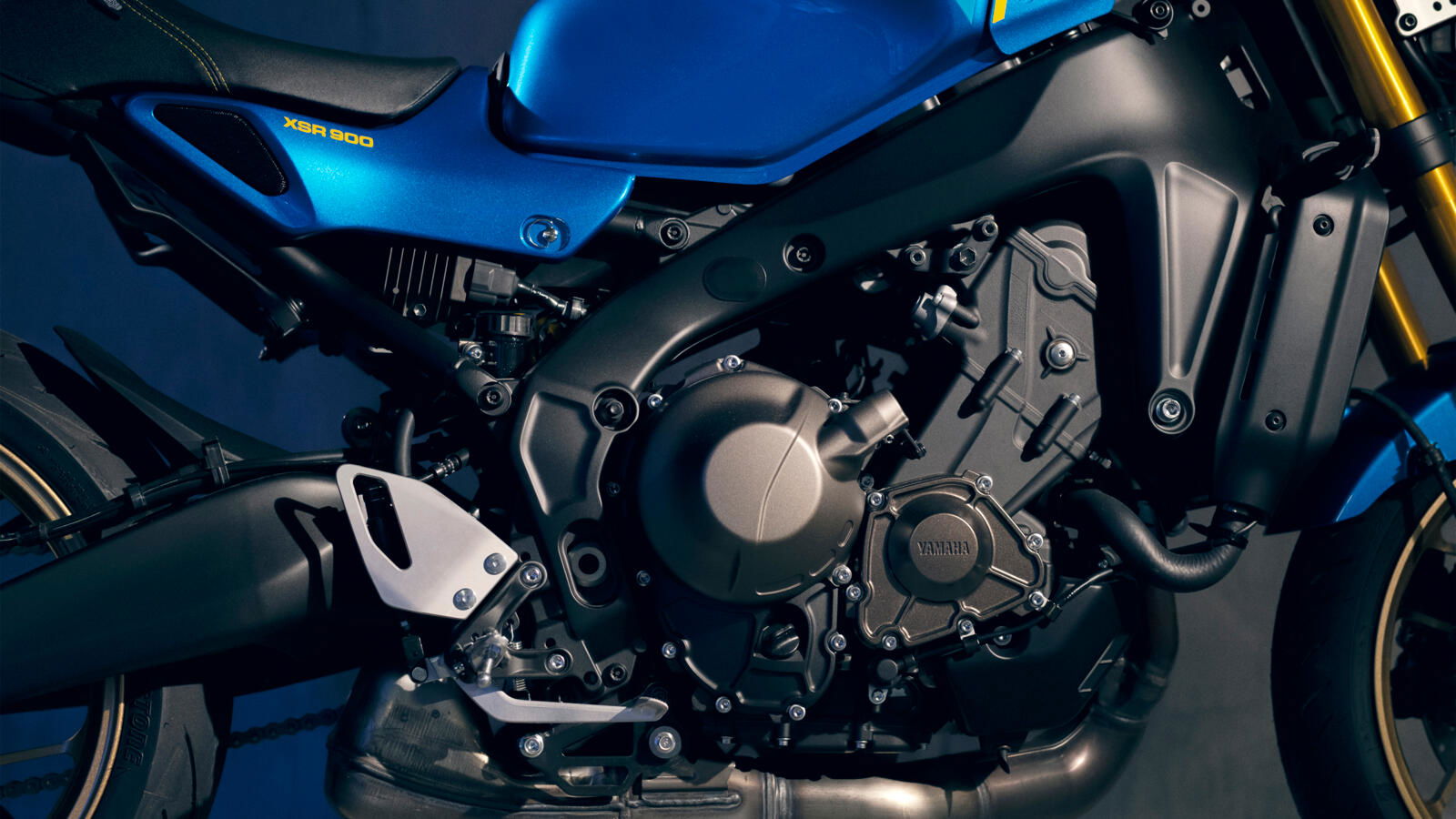 nuova Yamaha XSR900 motore tre cilindri