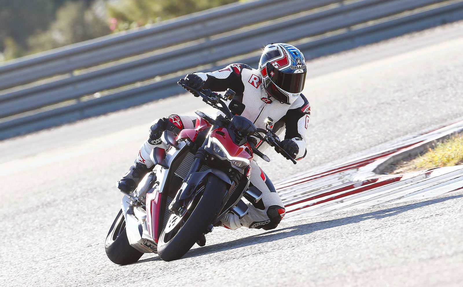 Ducati Streetfighter V2