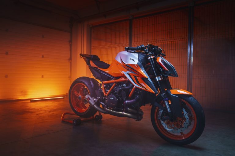 KTM 1290 Super Duke R EVO