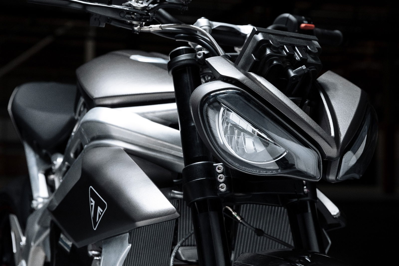 Triumph elettrica TE-1 particolare frontale