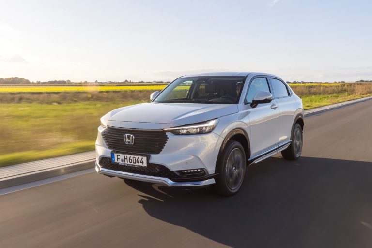 Honda HR-V e:HEV tre quarti posteriore