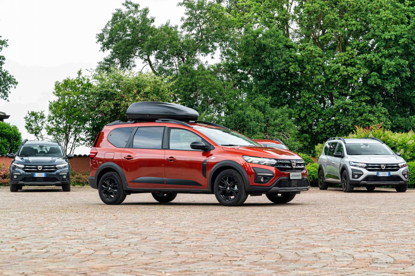 dacia jogger foto dall'alto da drone