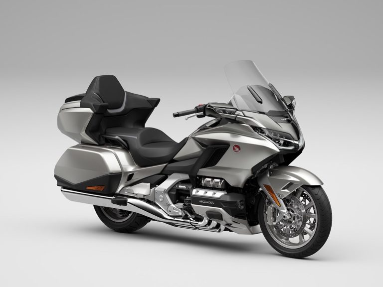 Honda GL1800 Gold Wing Tour argento