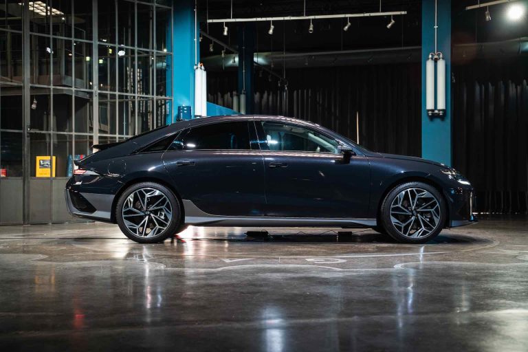 Hyundai IONIQ - vista dal vivo