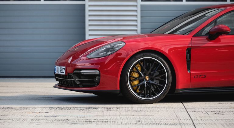 Porsche Panamera elettrica, 2027