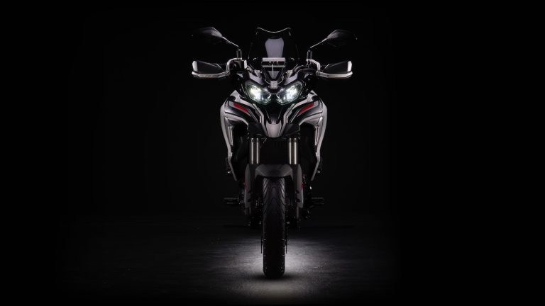 Benelli TRK 702 2023, presentazione EICMA 2022