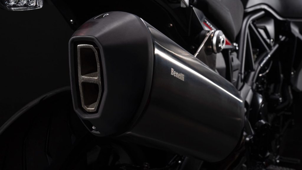 Benelli TRK 702 2023, presentazione EICMA 2022