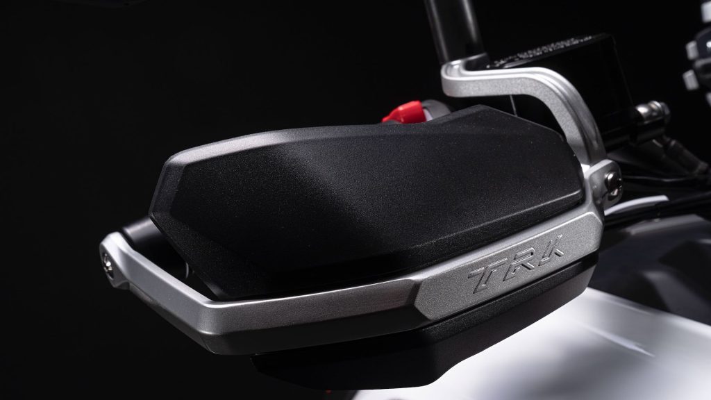 Benelli TRK 702 2023, presentazione EICMA 2022