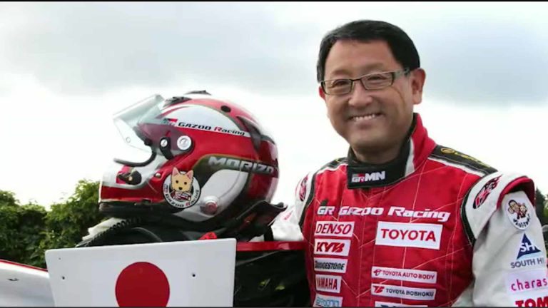 AKIO TOYODA lascia timone Toyota