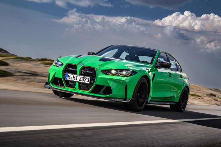 BMW M3 CS verde tre quarti anteriore