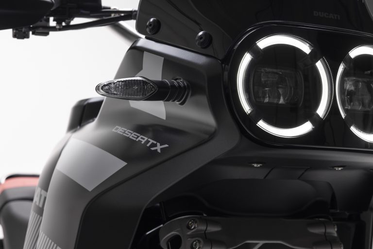 Ducati DesertX 2023 Audi Dakarian