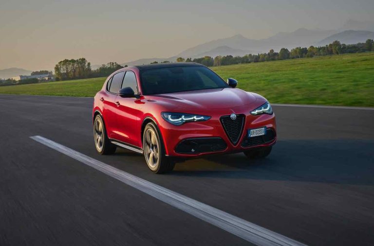 Alfa Romeo Stelvio 2023 - dinamica