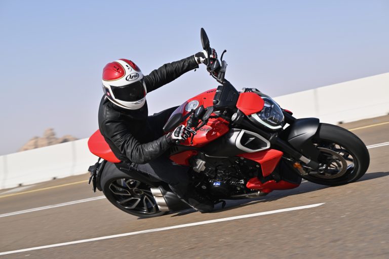 Ducati Diavel V4 prova Marco Selvetti