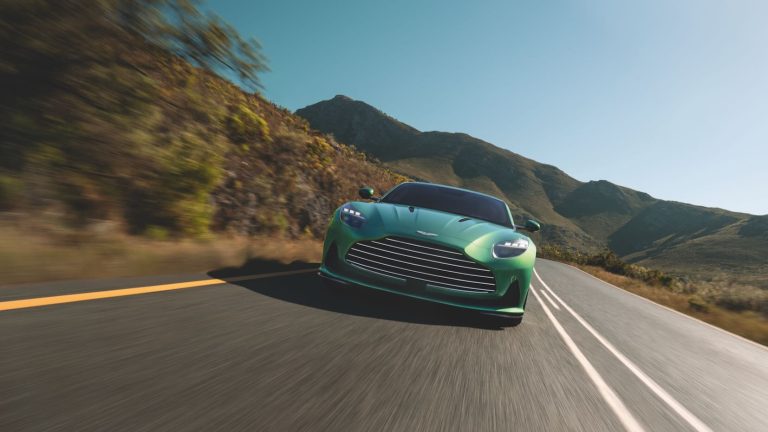 Nuova Aston Martin DB12