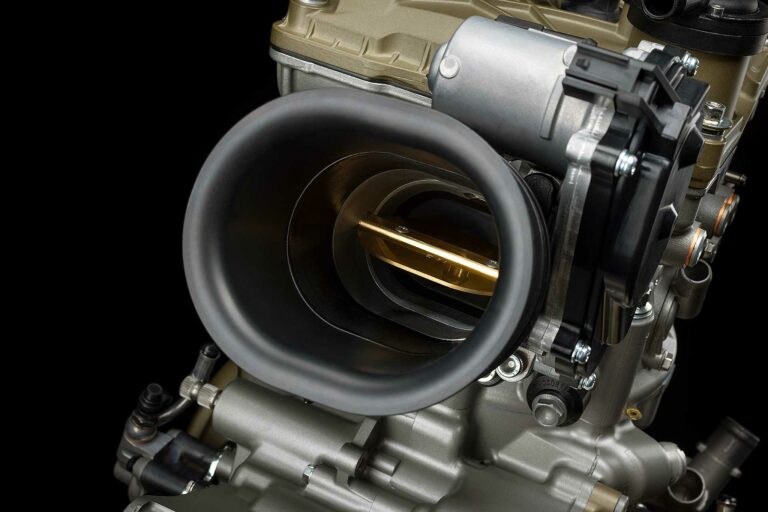 Ducati motore Superquadro mono corpo farfallato ellittico