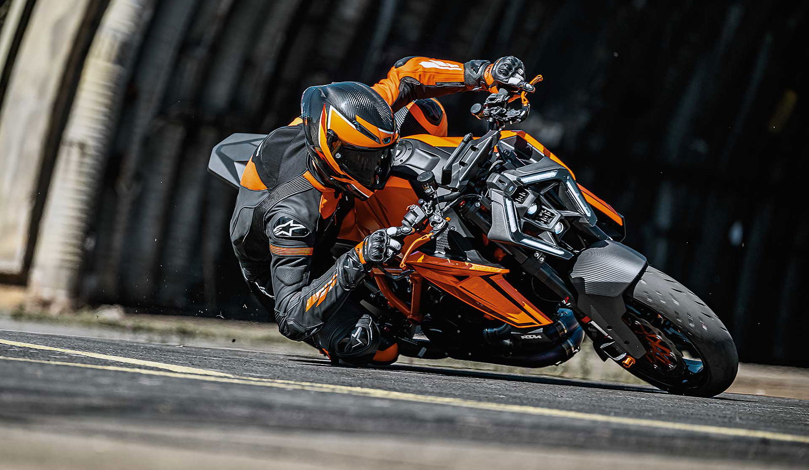 KTM 1390 Super Duke R e Super Duke R EVO - RED Live
