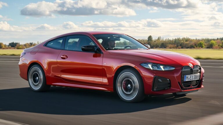 Nuova BMW Serie 4 Coupé 2024