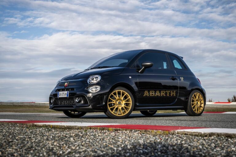 nuova Abarth 695 75° Anniversario
