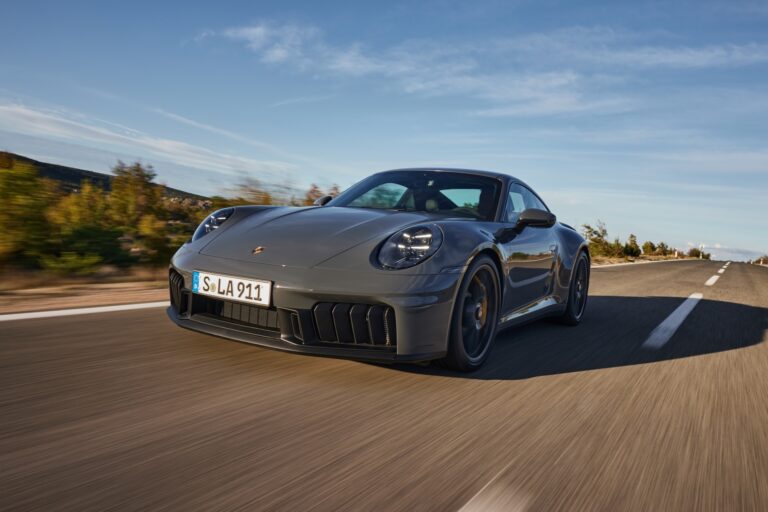 Porsche 911 Carrera GTS t-hybrid