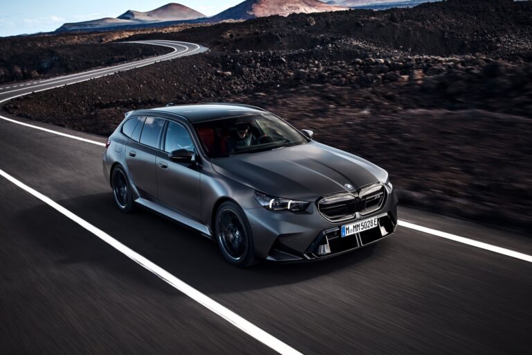 BMW M5 Touring PHEV 2025