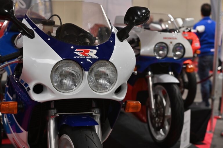 Cupolini Suzuki GSX-R e Honda RC30