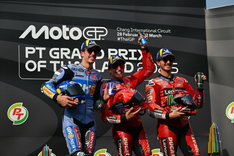 Marc e Alex Marquez con Pecco Bagnaia