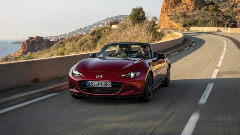 Mazda MX-5 2025