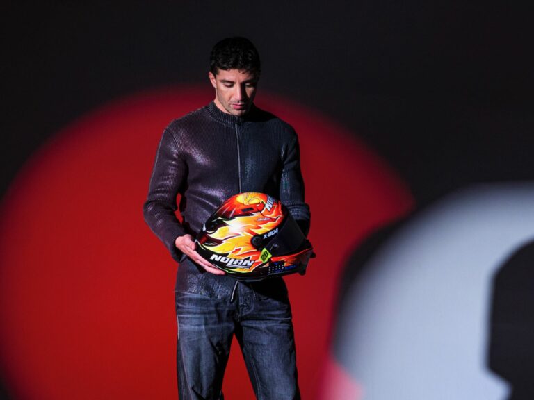 Andrea Iannone con casco Nolan X-804 RS UC